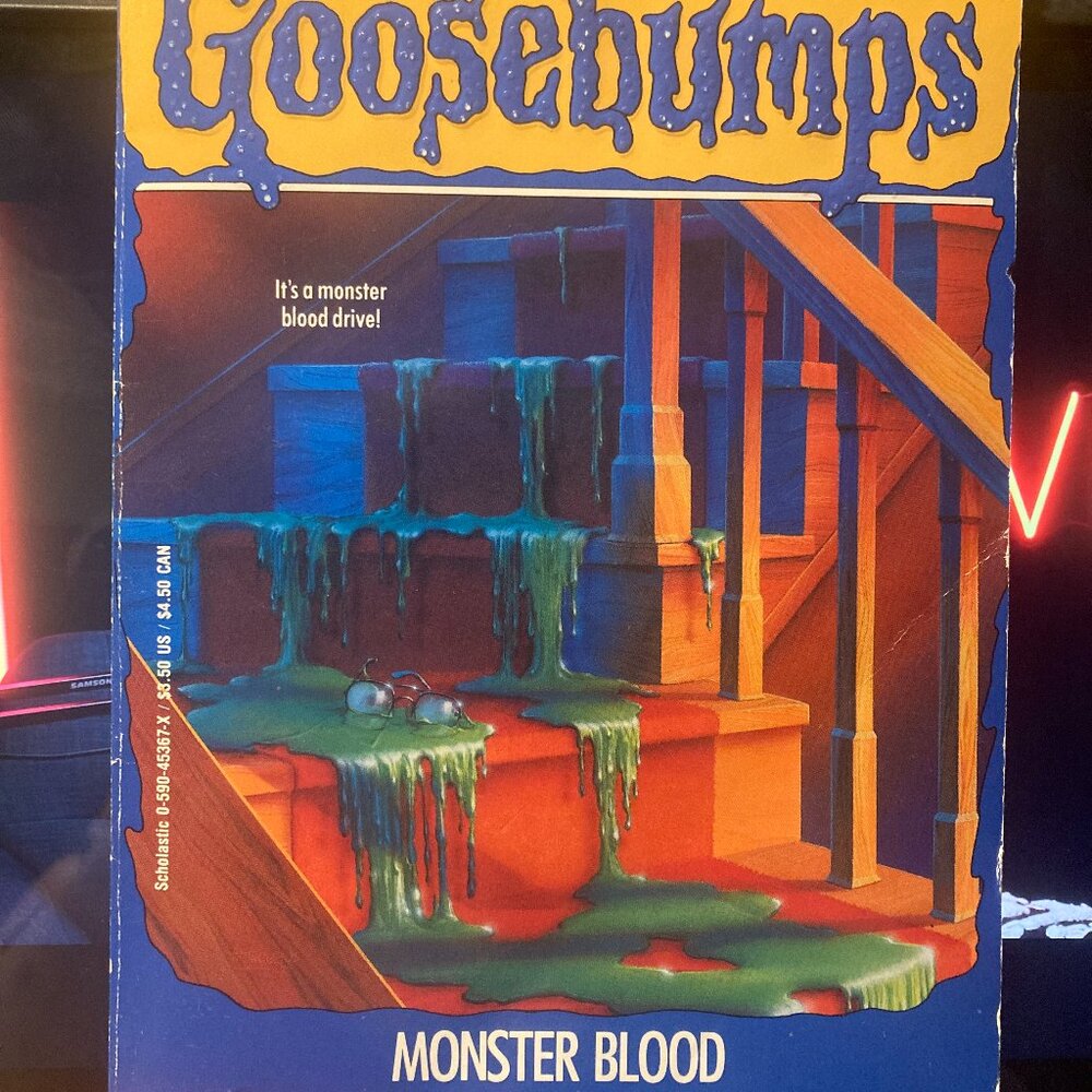Vintage Book Goosebumps Monster Blood-RL Stine 1992 Print*